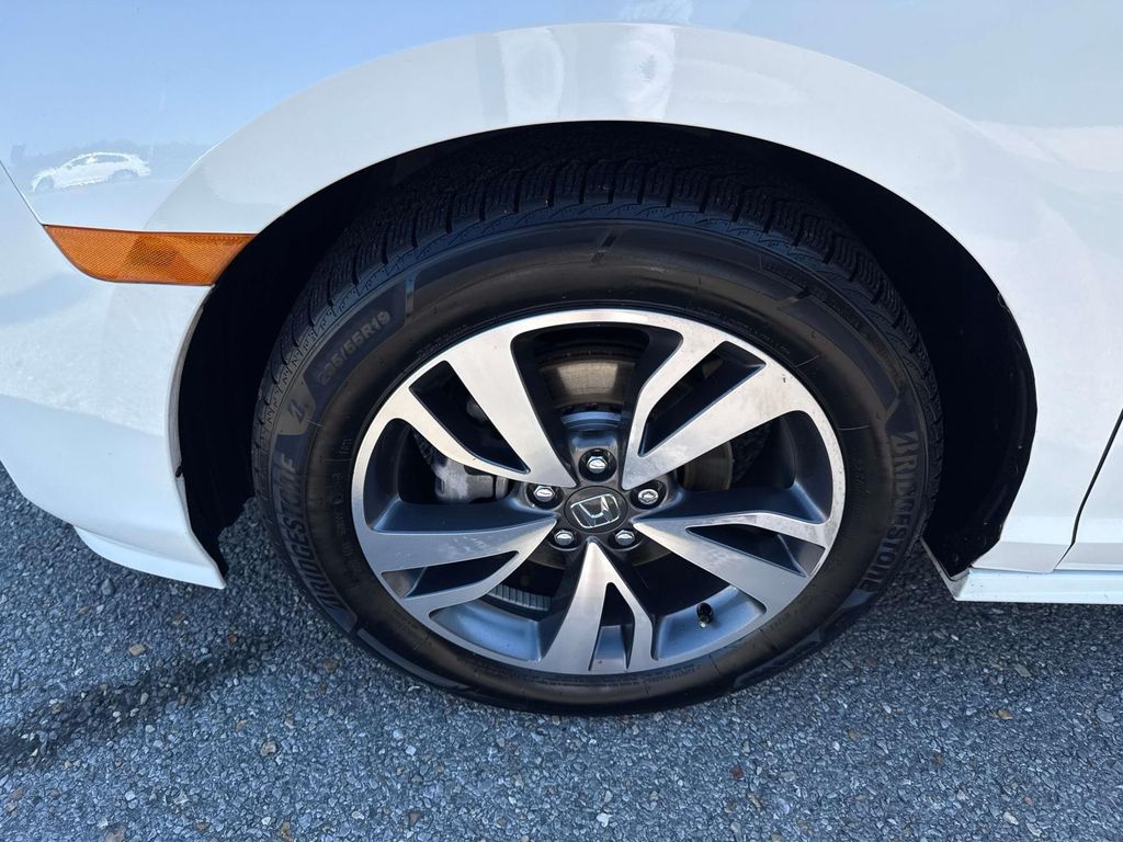 2022 Honda Odyssey Touring photo 4