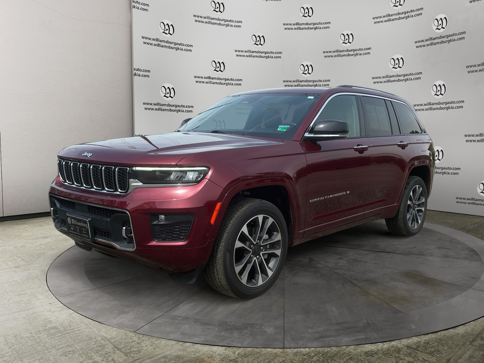 2022 Jeep Grand Cherokee Overland's photo