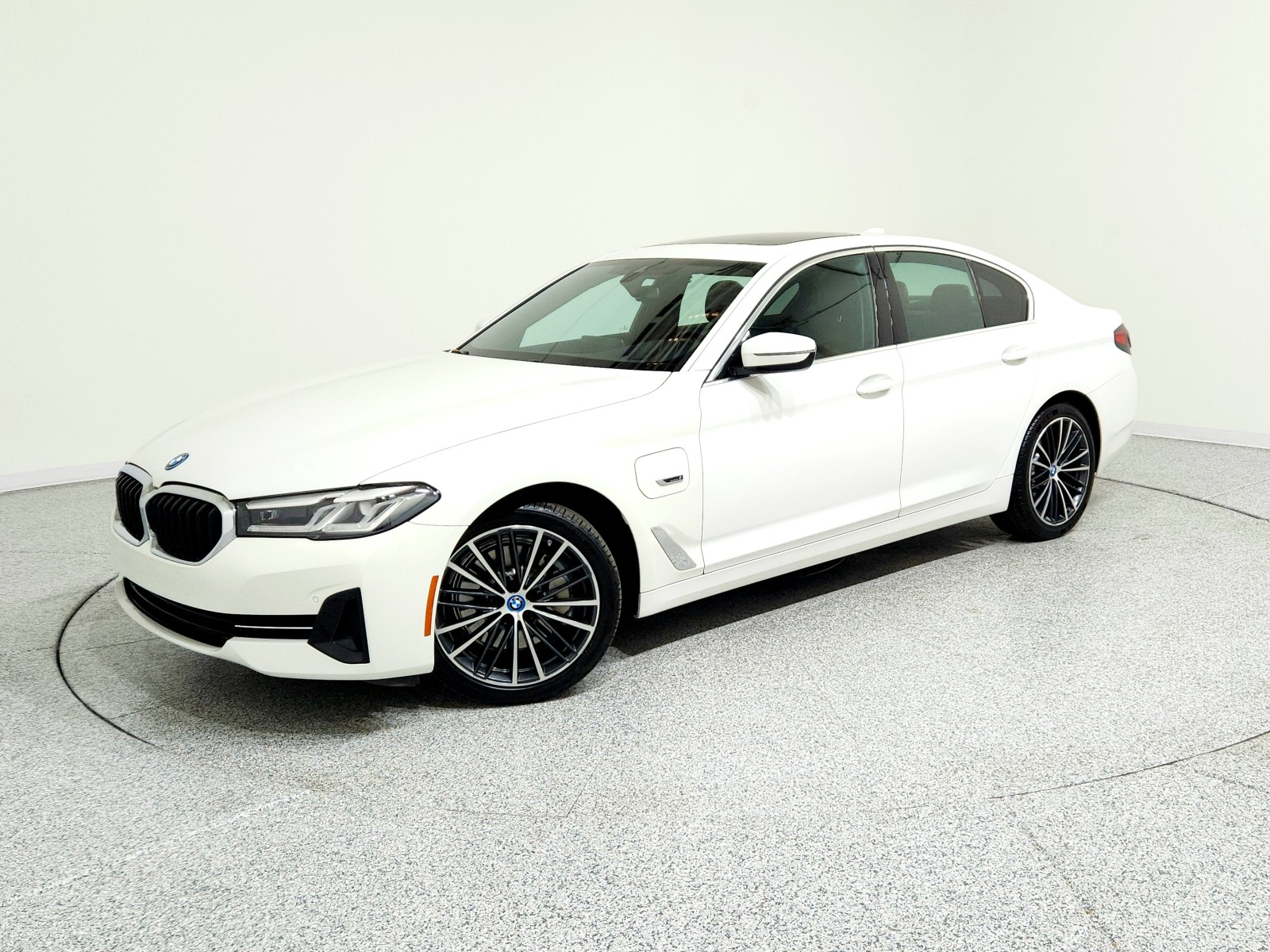 2023 BMW 5 Series 530e's photo