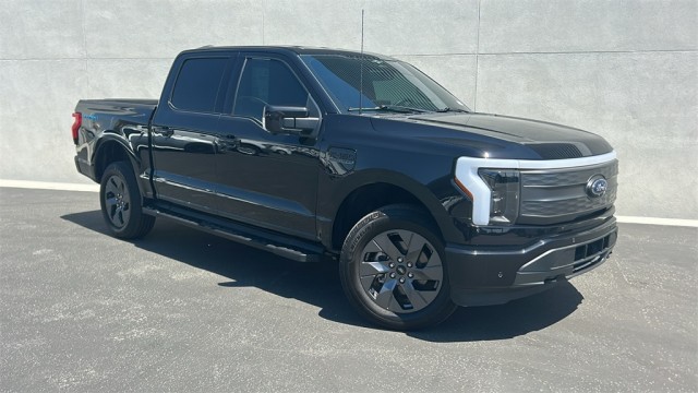 2023 Ford F-150 Lightning Lariat