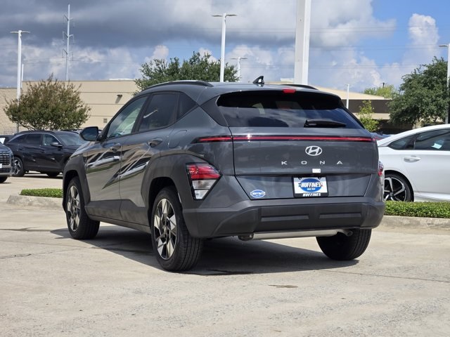 2025 Hyundai Kona SEL photo 3