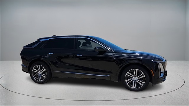 Used 2024 Cadillac LYRIQ Tech with VIN 1GYKPMRKXRZ143797 for sale in Arlington, TX