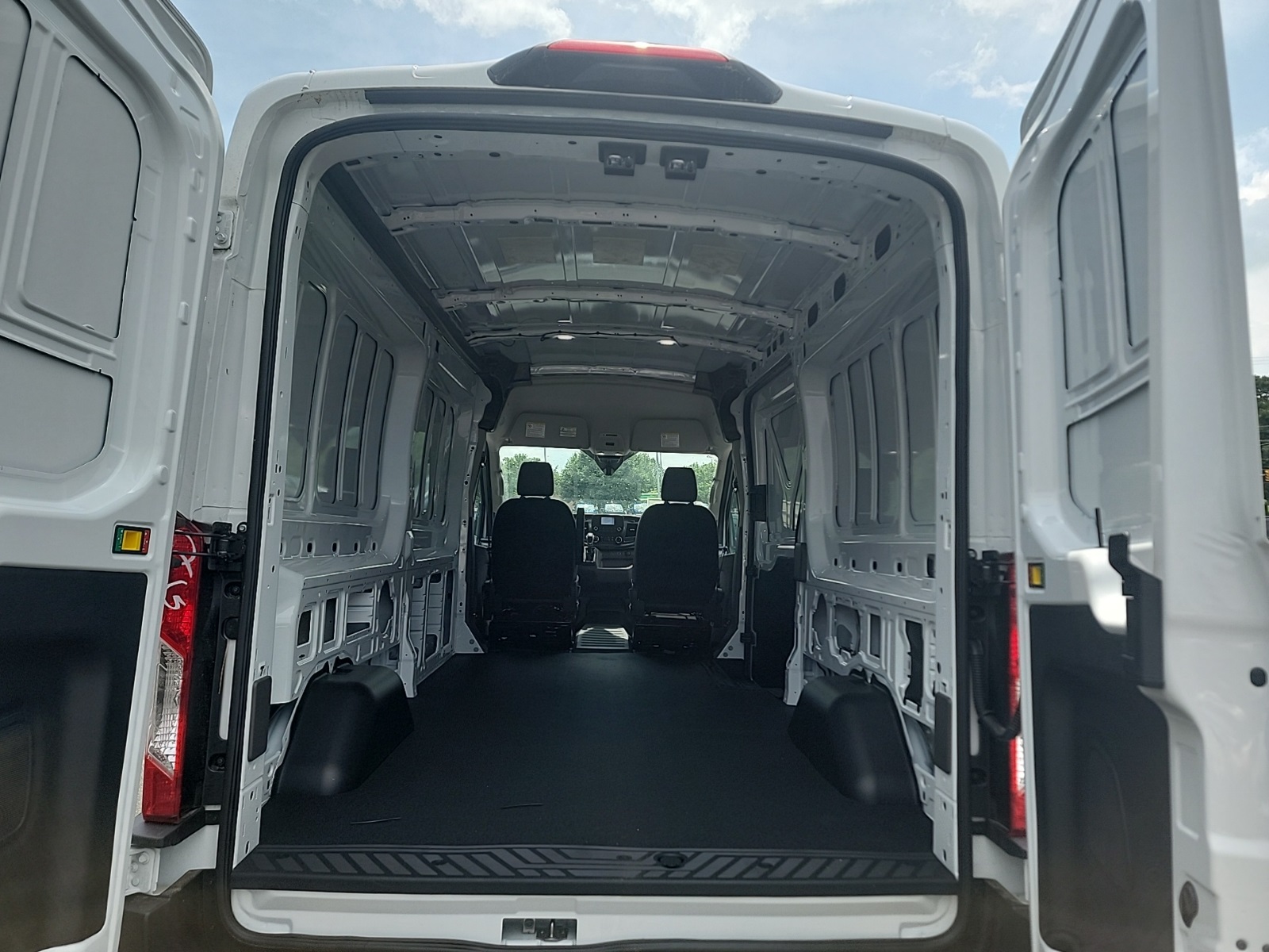 2025 Ford Transit photo 12