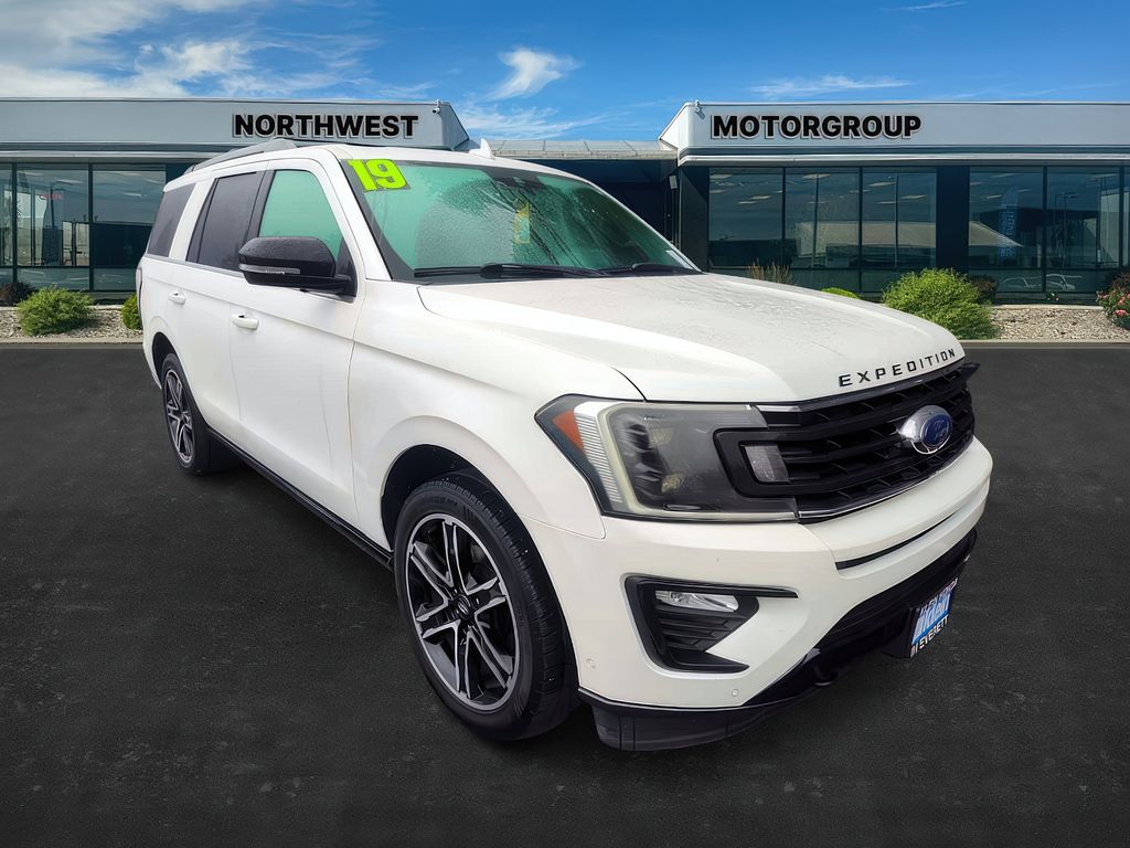 2019 Ford Expedition Limited's photo