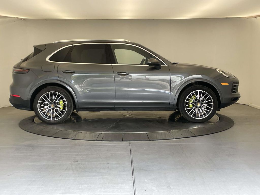 2022 Porsche Cayenne E-Hybrid Base photo 8