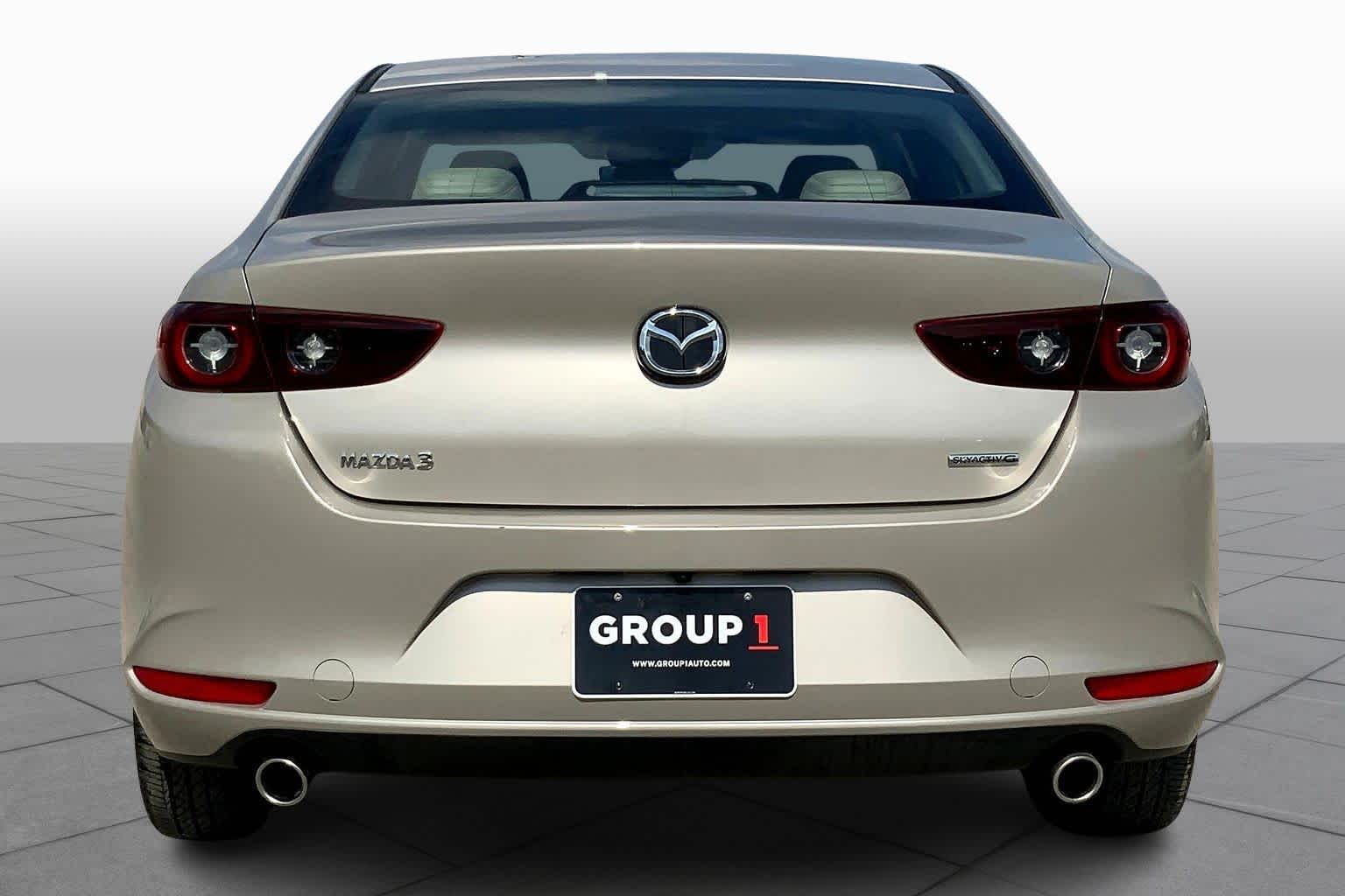 2025 Mazda Mazda3 2.5 s Preferred photo 4