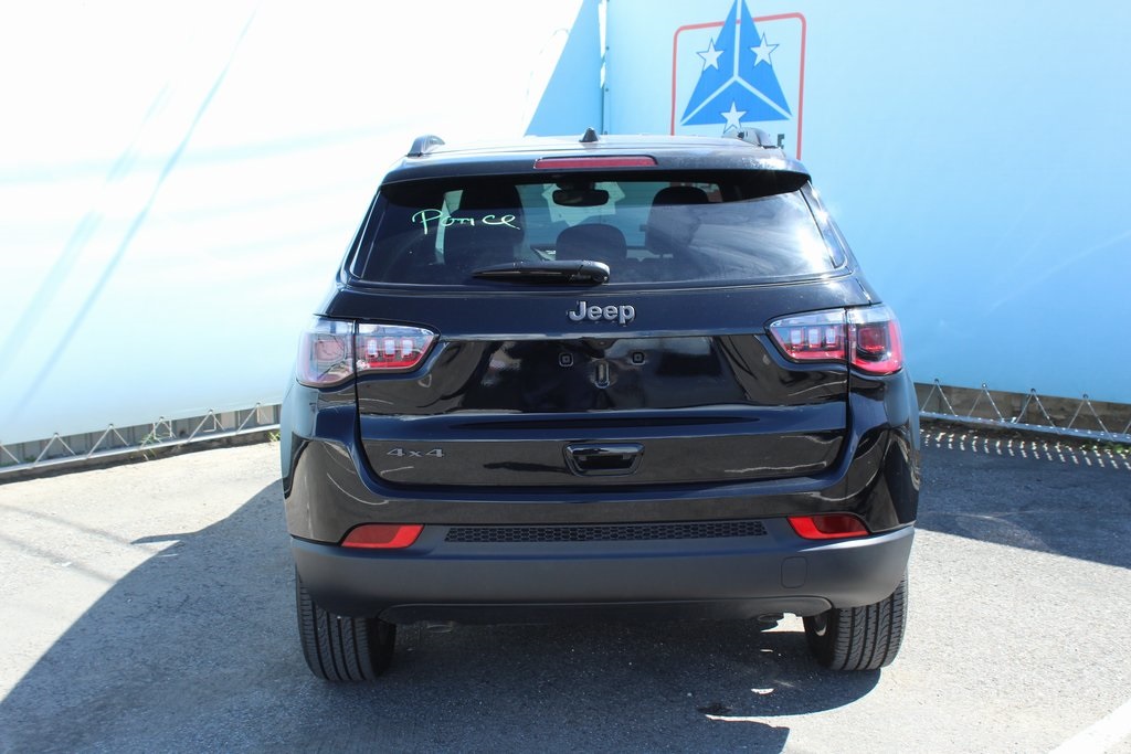 2026 Jeep Compass Latitude photo 4