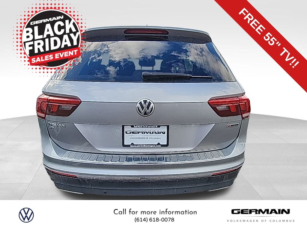 2020 Volkswagen Tiguan SEL photo 4