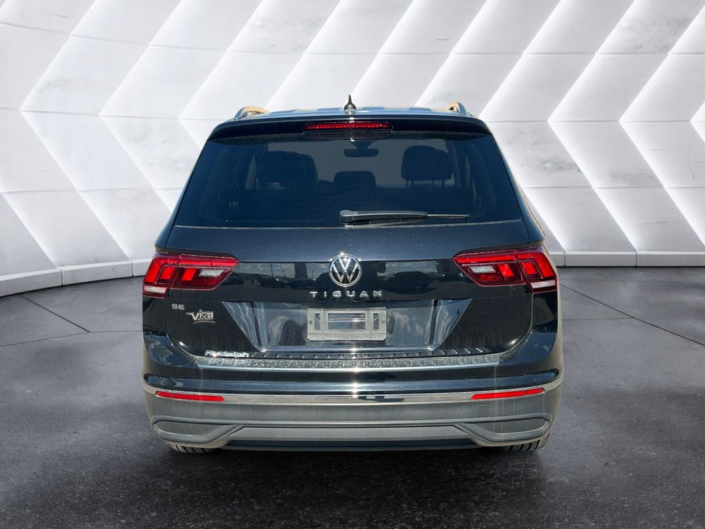 2023 Volkswagen Tiguan SE photo 3