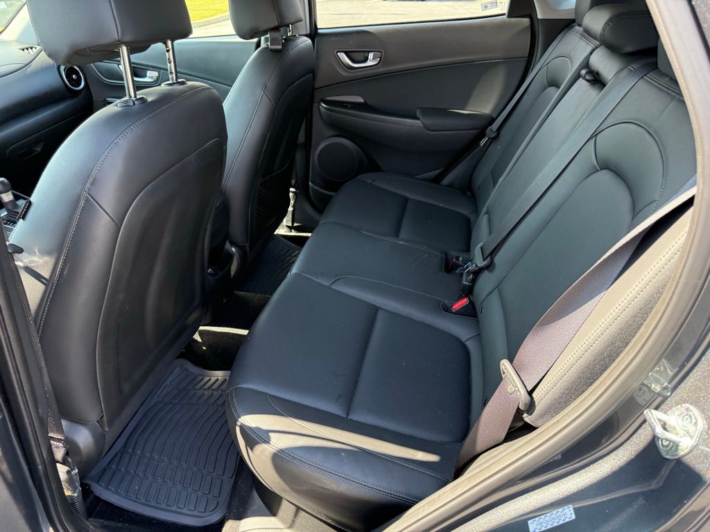 2022 Hyundai Kona Limited photo 23