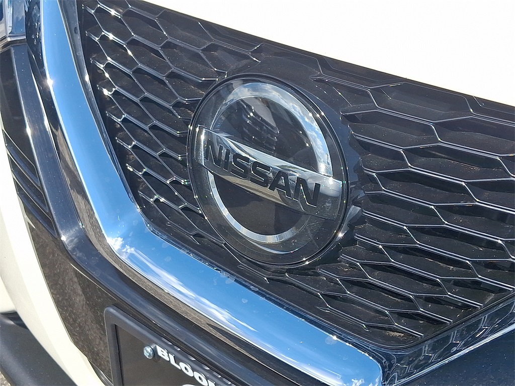 2022 Nissan Rogue Sport SL photo 4
