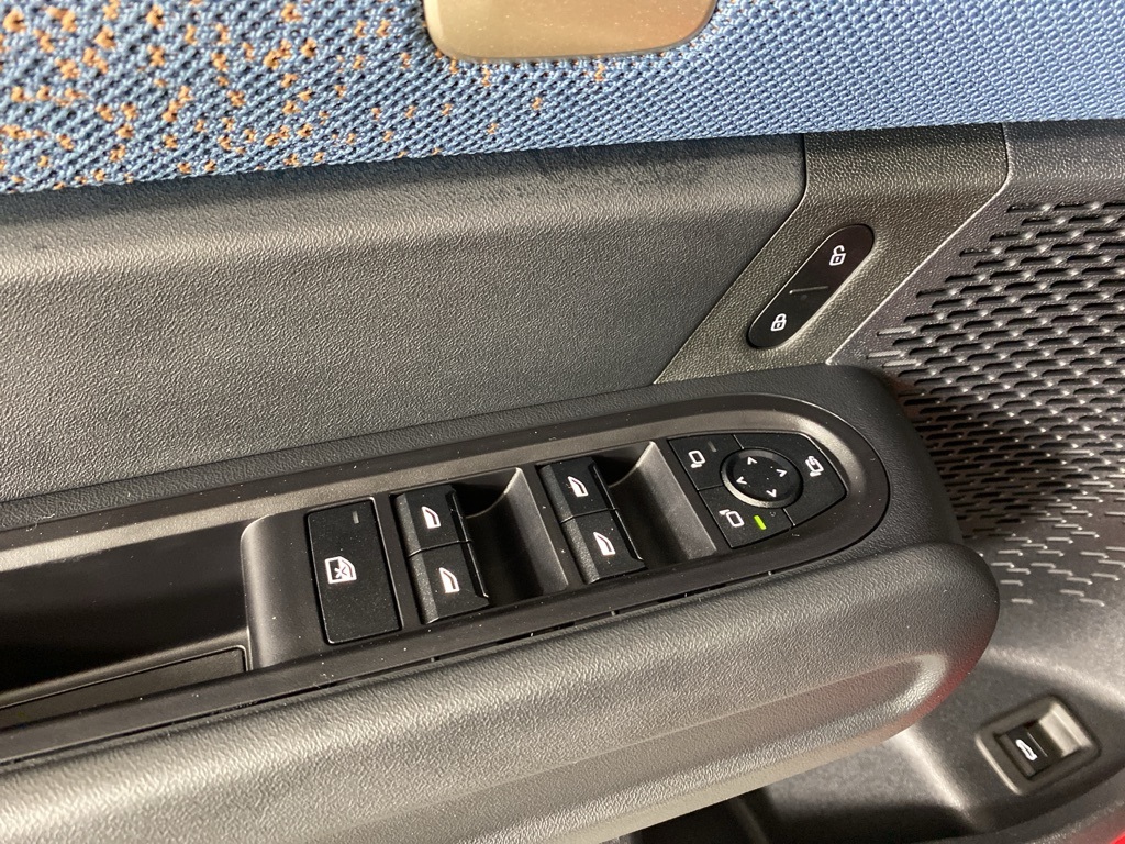 2025 Mini Cooper S ALL4 photo 8
