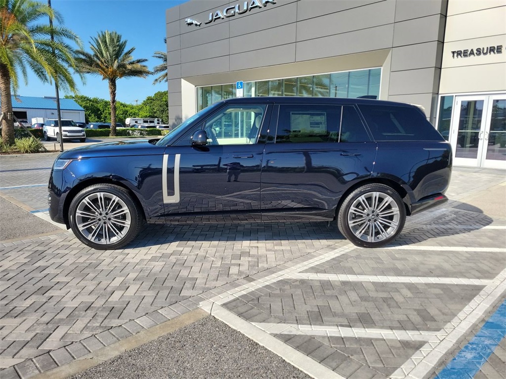 2025 Land Rover Range Rover Autobiography photo 2
