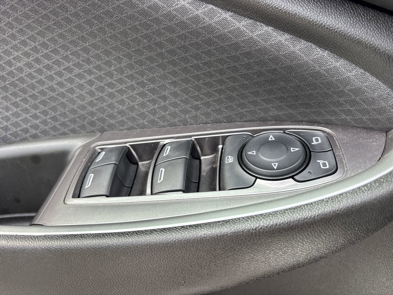 2020 Chevrolet Malibu LS photo 16