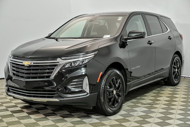 2023 Chevrolet Equinox LT photo 3