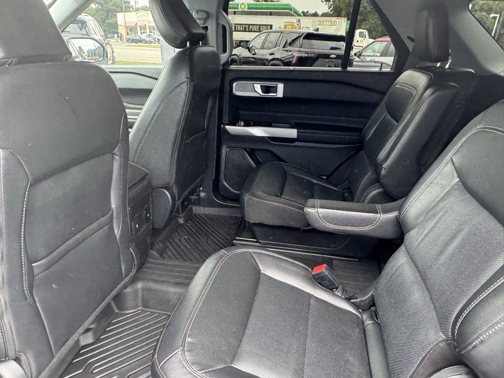 2022 Ford Explorer Limited photo 13