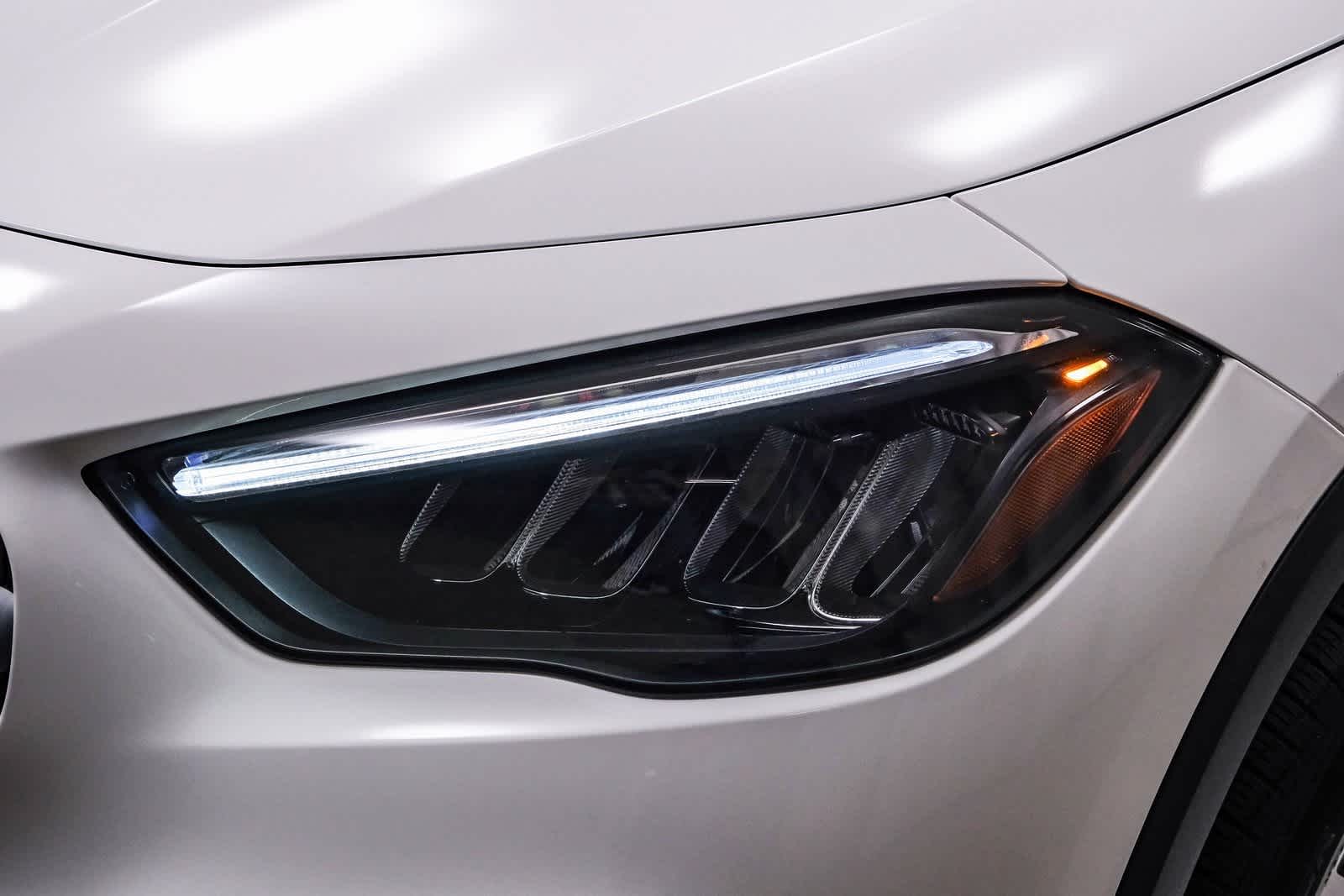 2025 Mercedes Benz GLA 250 photo 2