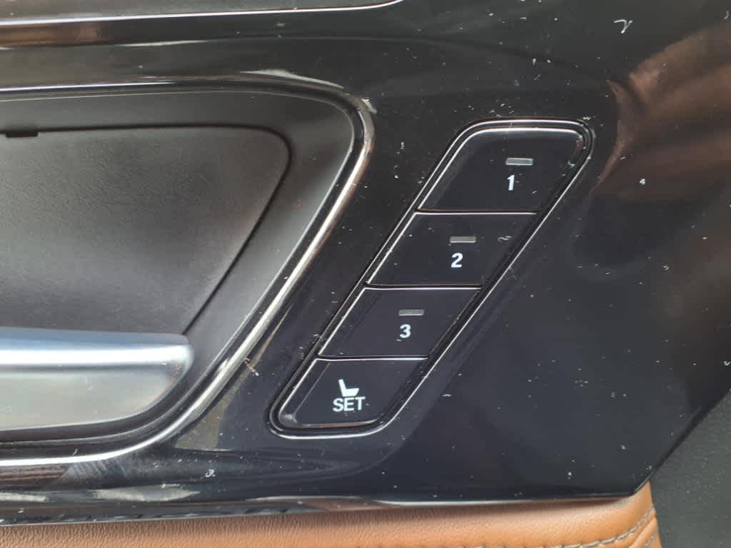 2024 Acura MDX SH-AWD Advance photo 12