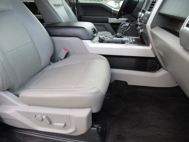 2016 Ford F-150 Lariat photo 11