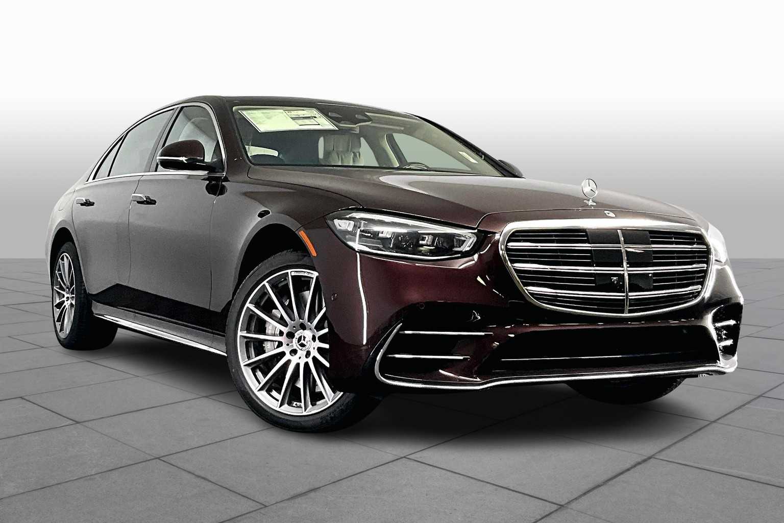 2026 Mercedes Benz S 580 4MATIC photo 2