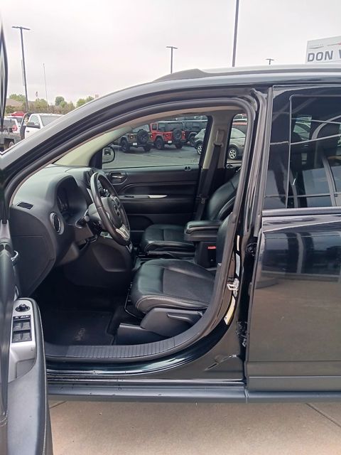 2017 Jeep Compass Latitude photo 8