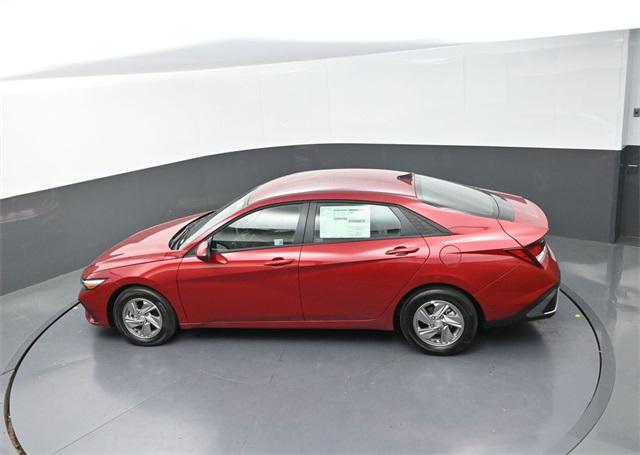 2025 Hyundai Elantra SE photo 23