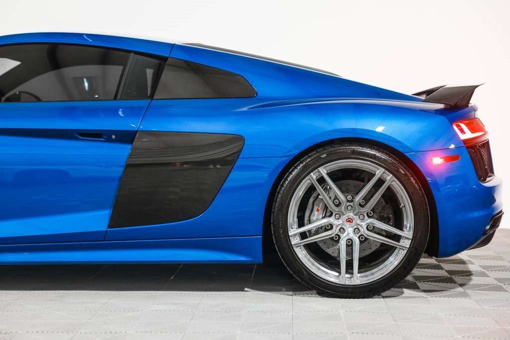 2017 Audi R8 5.2 V10 Plus Coupe photo 13
