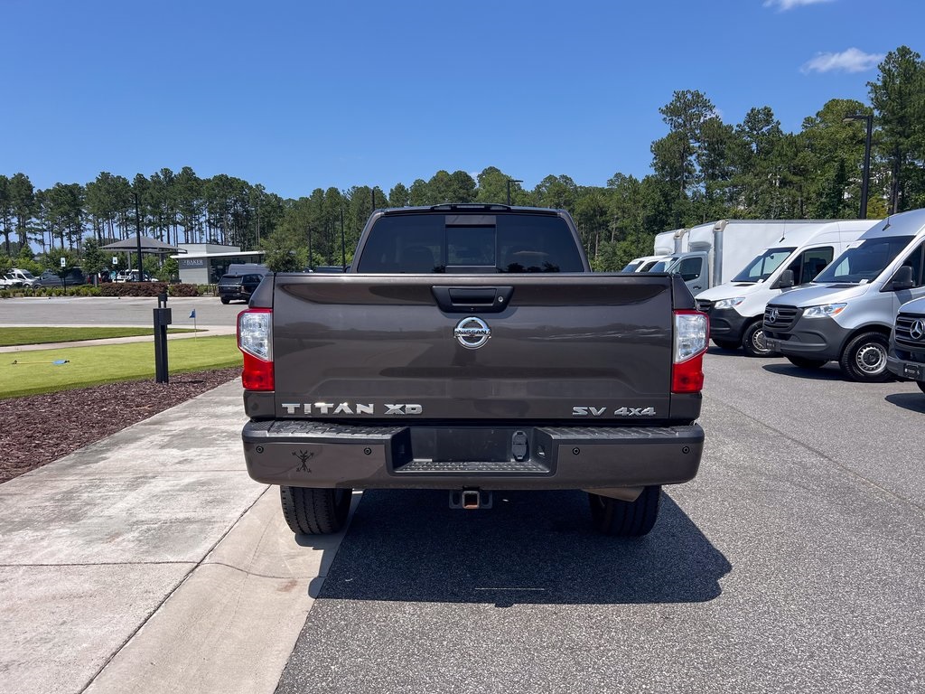 2019 Nissan Titan Crew Cab SV photo 11