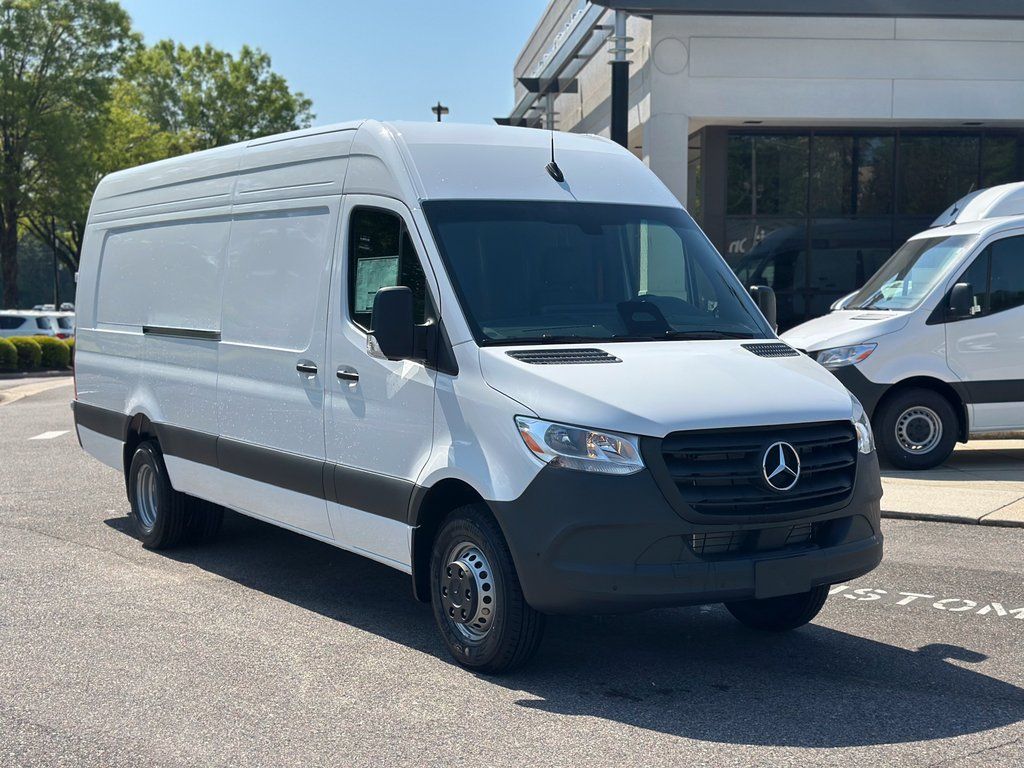 2025 Mercedes-Benz Sprinter Cargo Van Base's photo