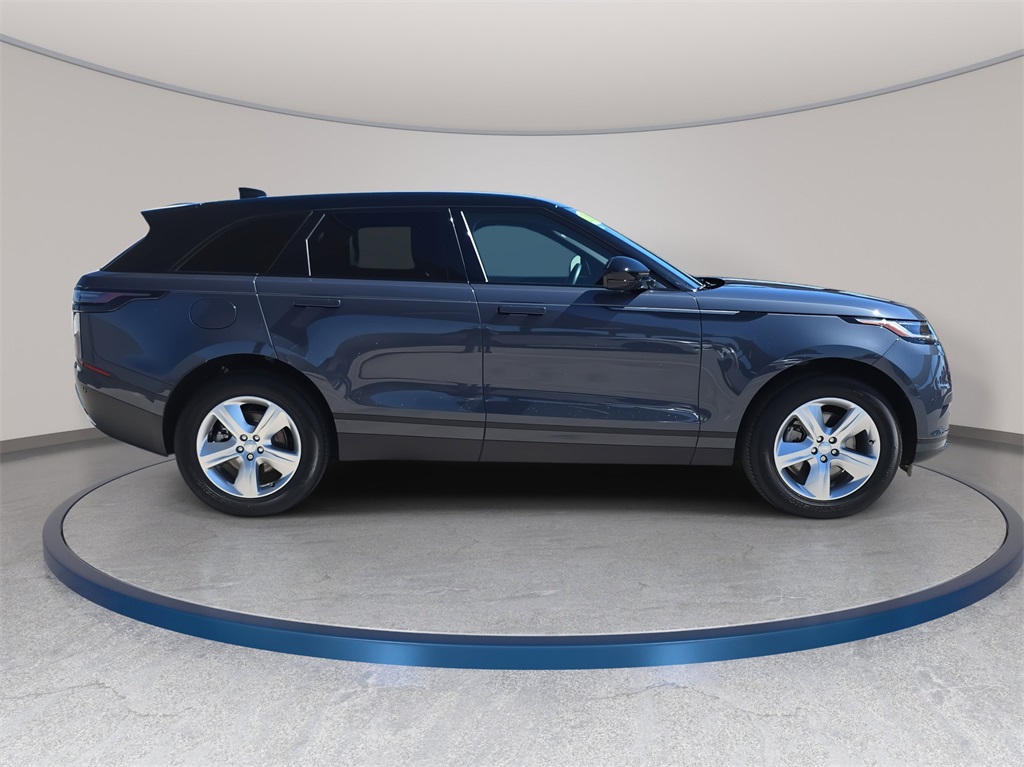 2025 Land Rover Range Rover Velar S photo 4