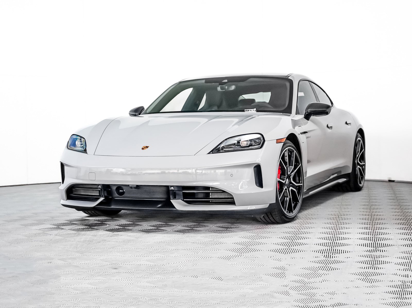 2025 Porsche Taycan