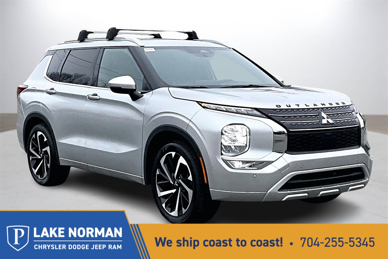 2022 Mitsubishi Outlander SEL's photo