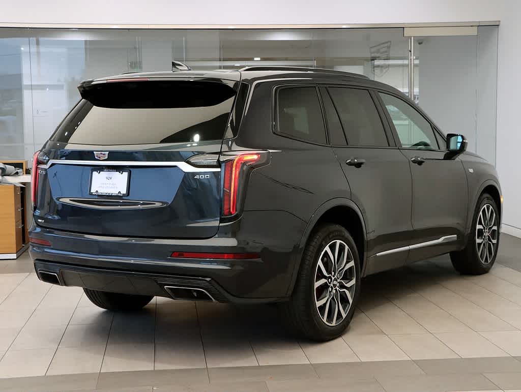 2023 Cadillac XT6 Sport photo 4