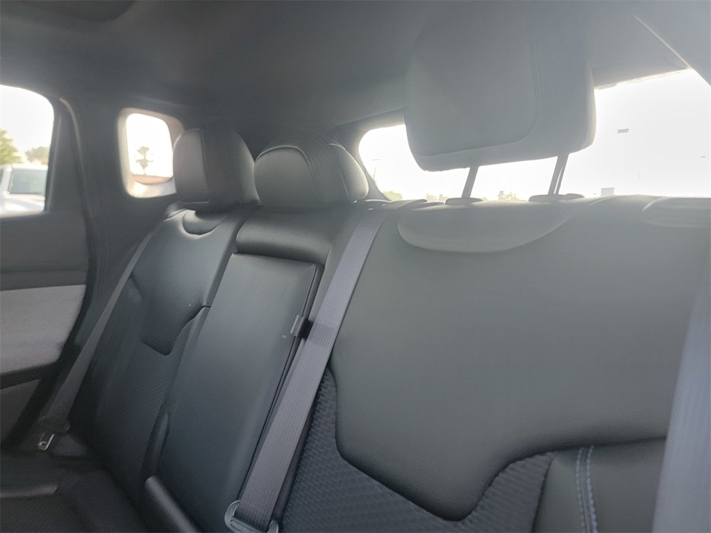 2025 Jeep Compass Latitude photo 8