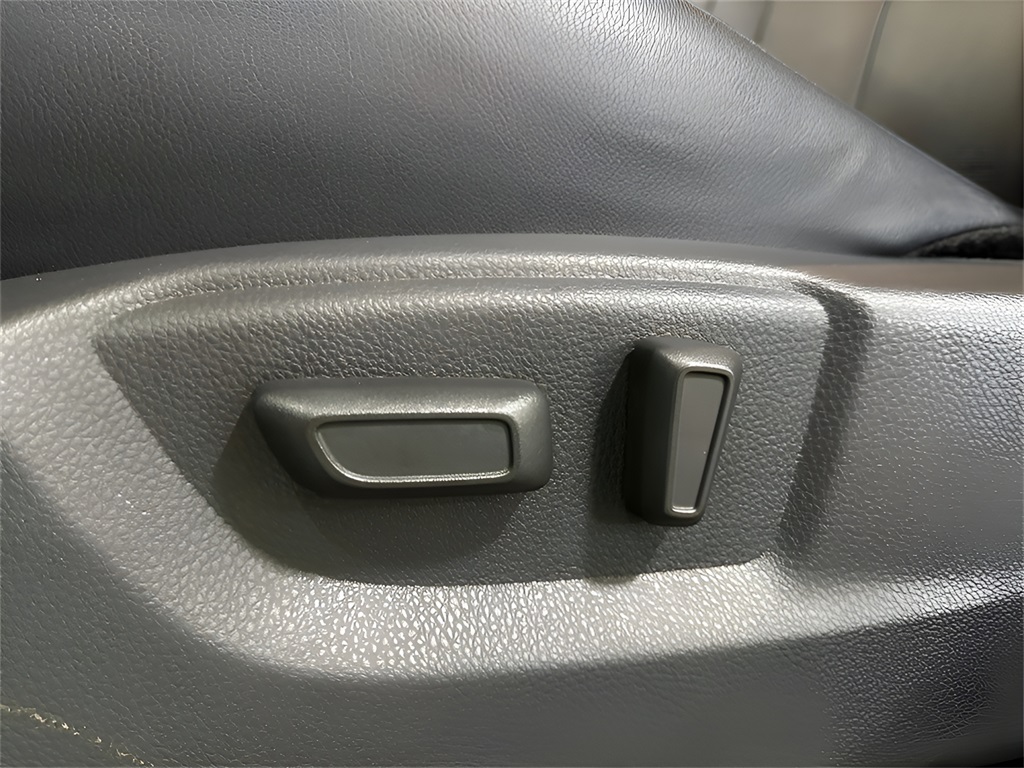2025 Mitsubishi Eclipse Cross SEL photo 22