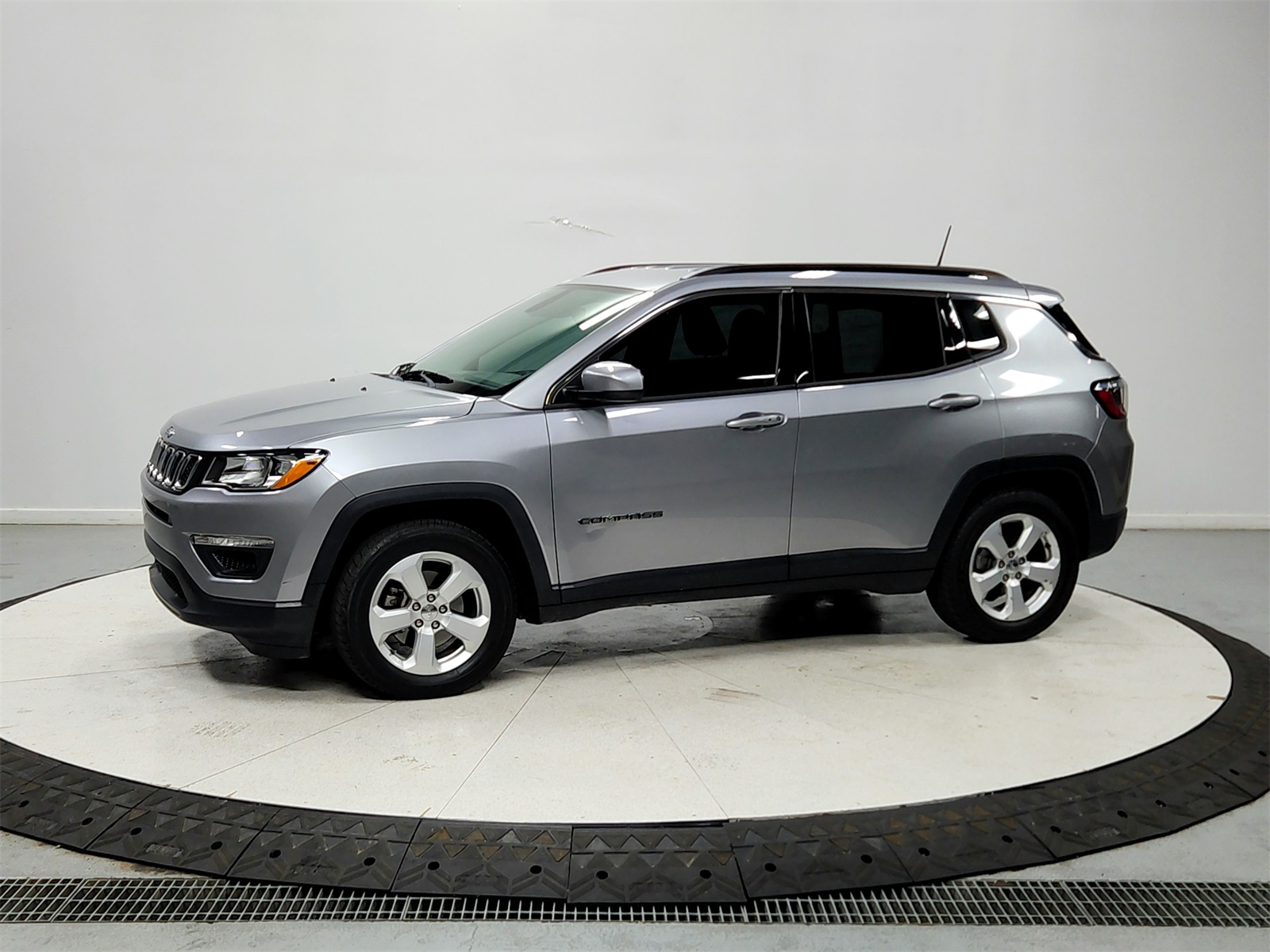 2018 Jeep Compass Latitude photo 4