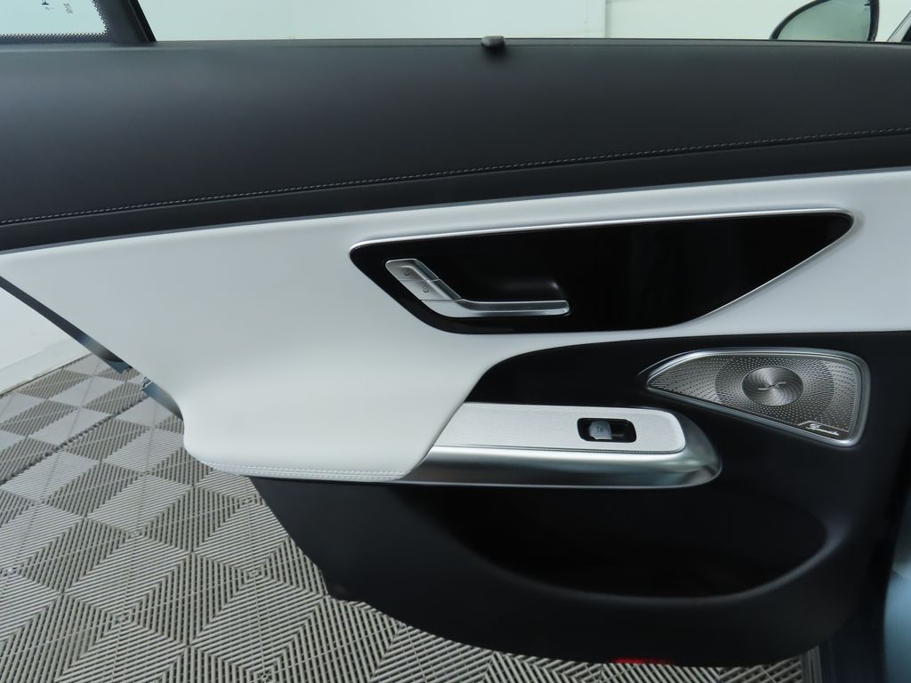 2026 Mercedes Benz E 350 photo 25