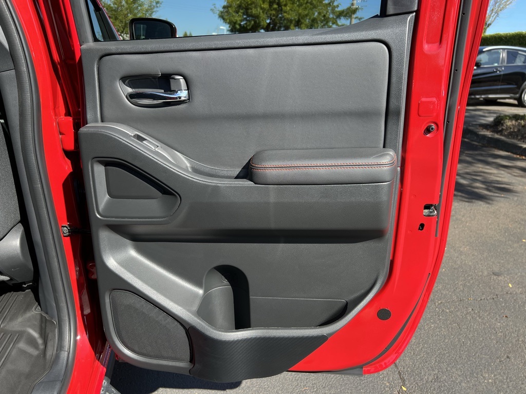 2024 Nissan Frontier PRO-4X photo 27