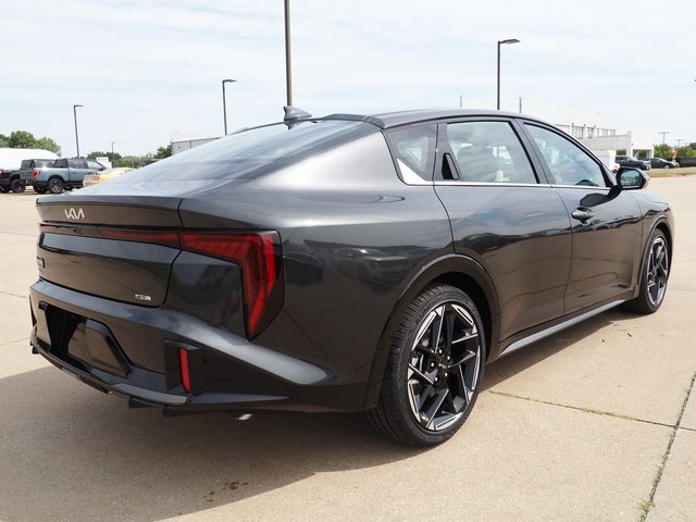 2025 Kia K4 GT-Line photo 4