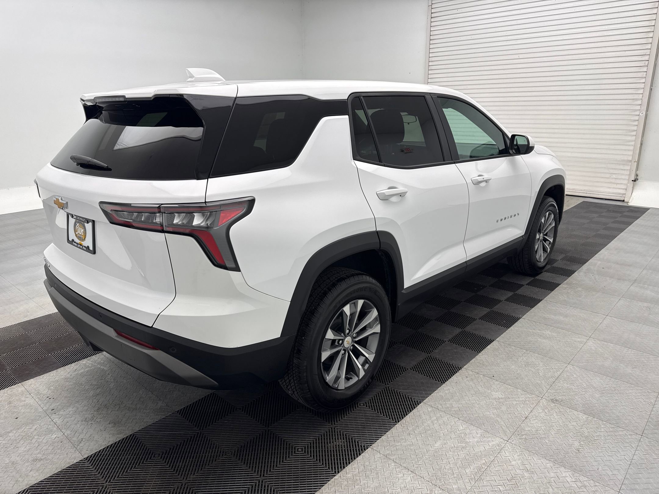 2025 Chevrolet Equinox LT photo 7