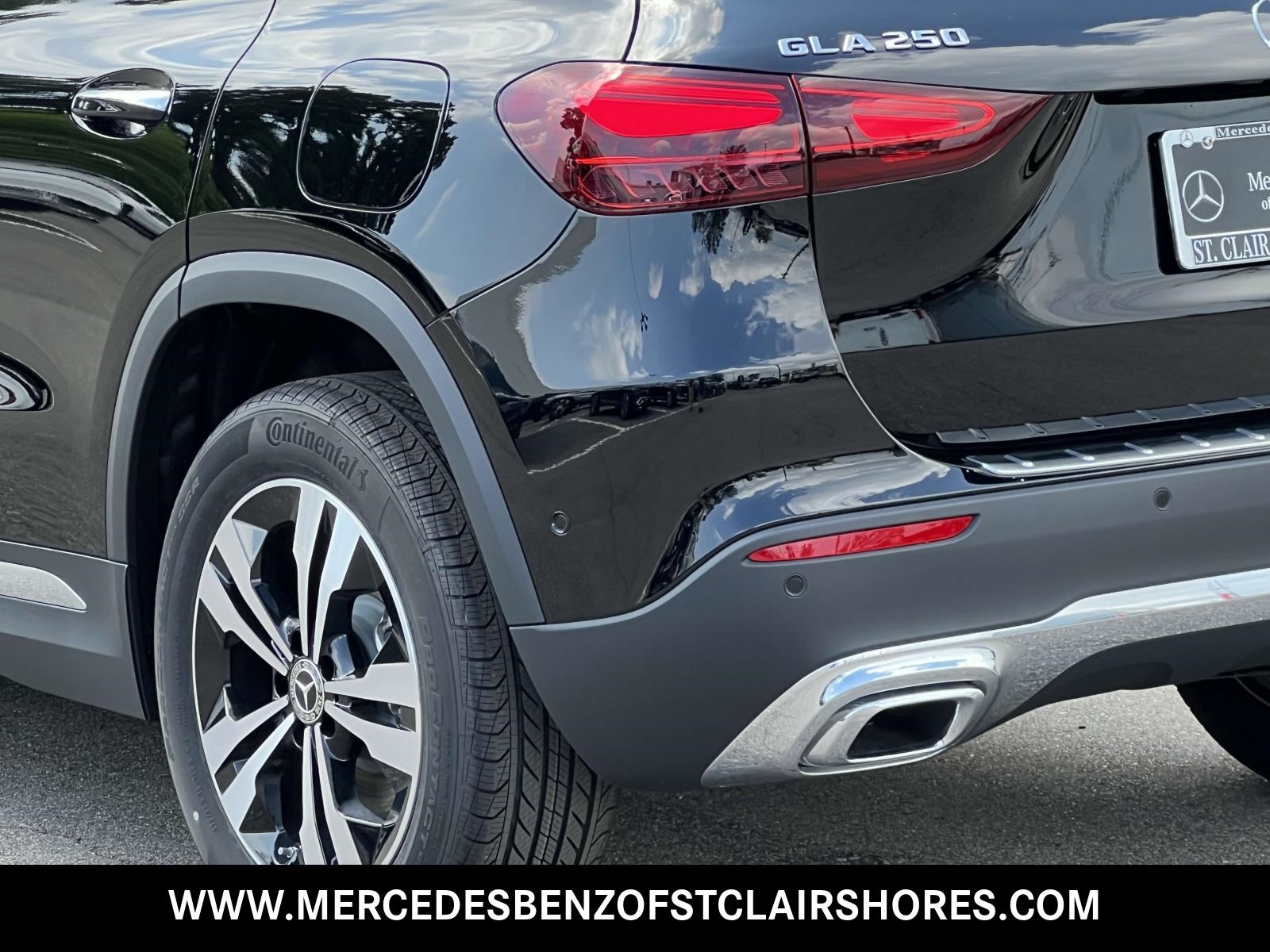 2026 Mercedes Benz GLA 250 4MATIC photo 3