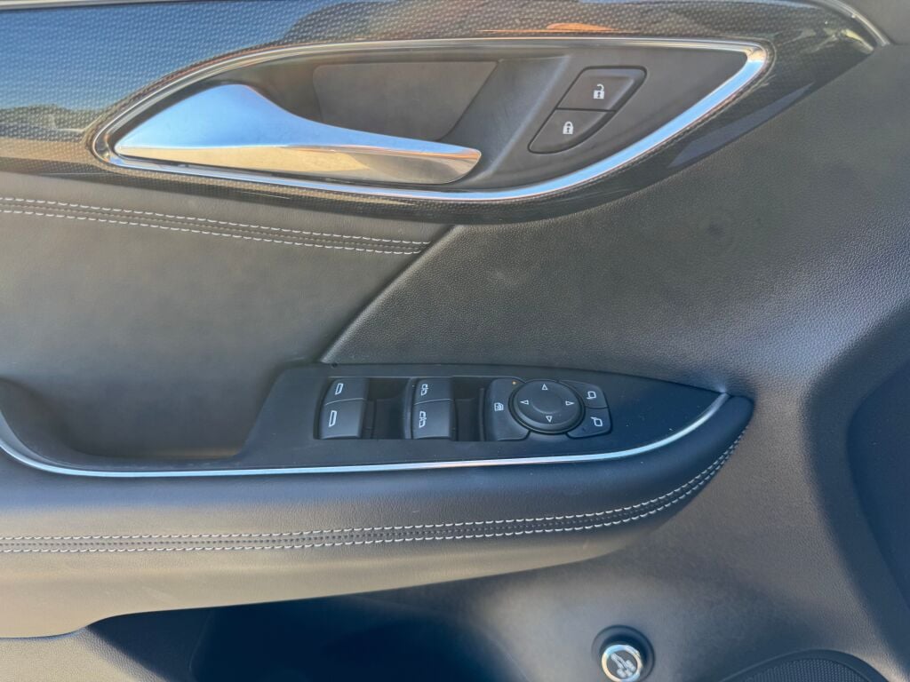2023 Buick Envision Preferred photo 10