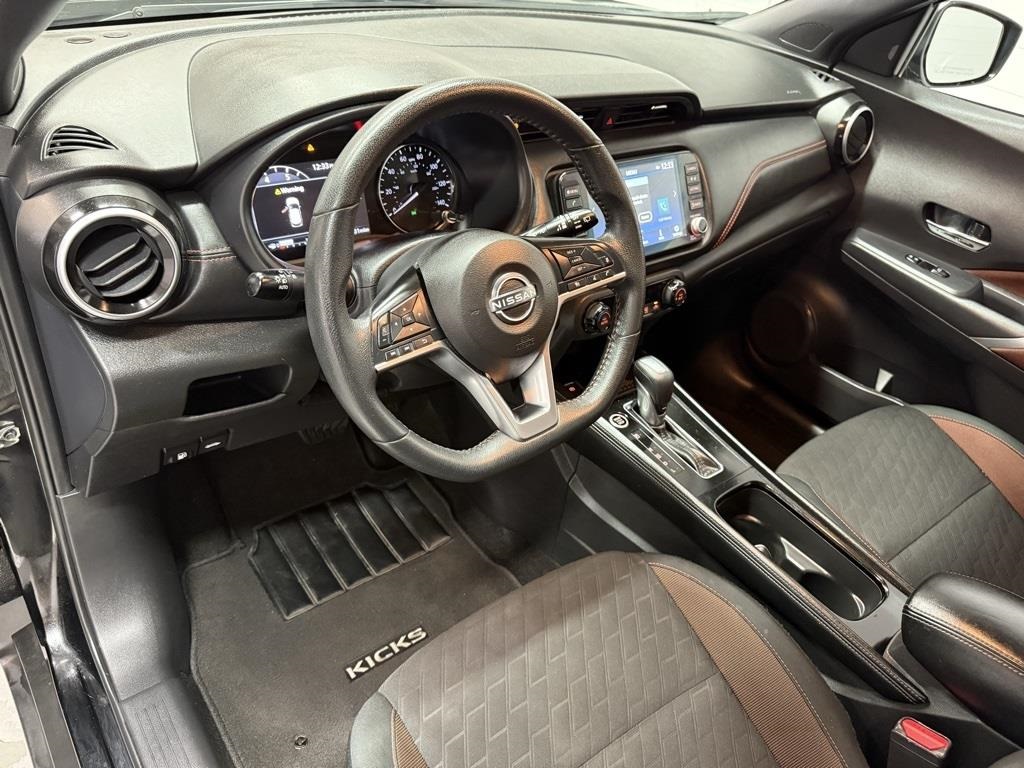 2024 Nissan Kicks SR photo 15