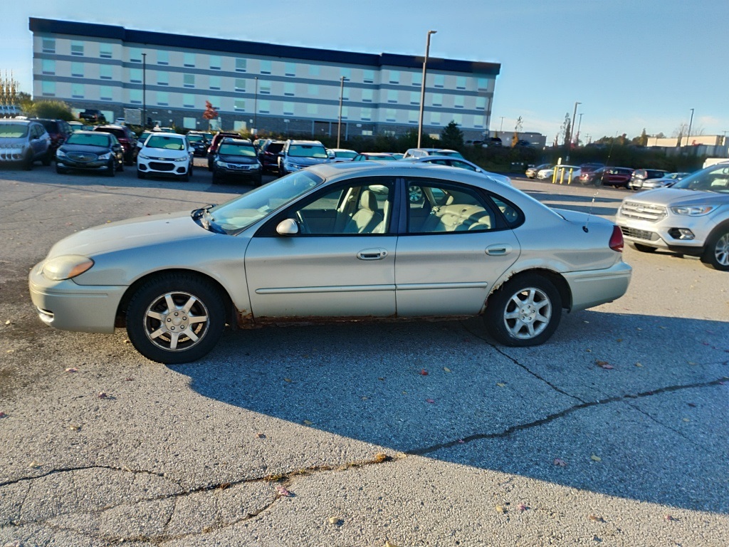 Used 2006 Ford Taurus SEL with VIN 1FAFP56U16A251311 for sale in Traverse City, MI