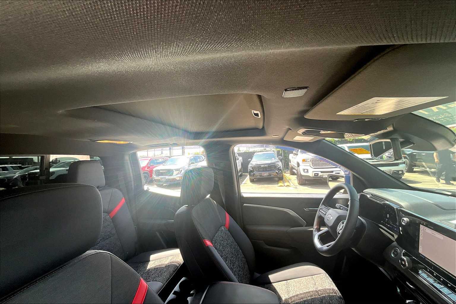 2024 Chevrolet Colorado Z71 photo 12