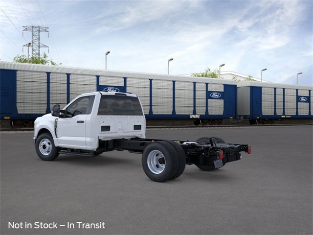 2026 Ford F-350 photo 2