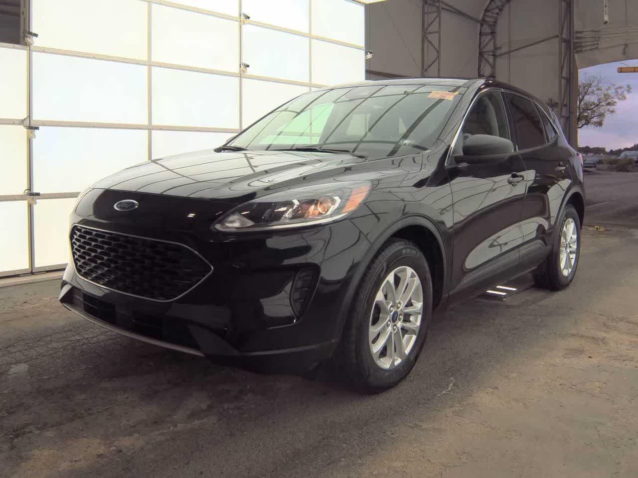 2022 Ford Escape SE's photo