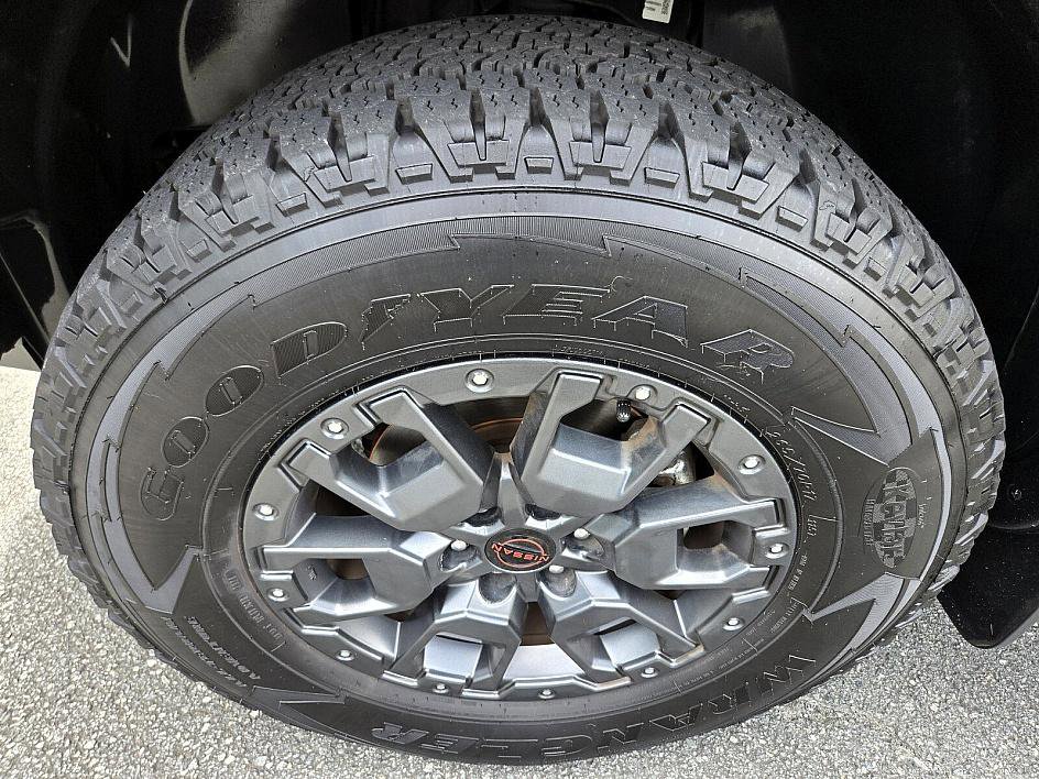 2023 Nissan Frontier PRO-4X photo 19