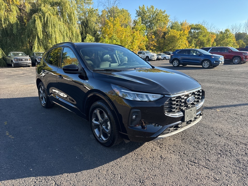 2023 Ford Escape ST-Line Select photo 23