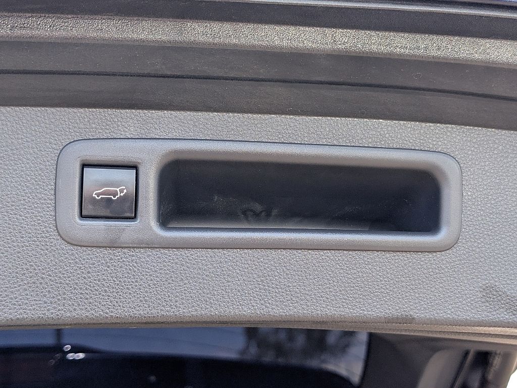 2022 Toyota Highlander XLE photo 11